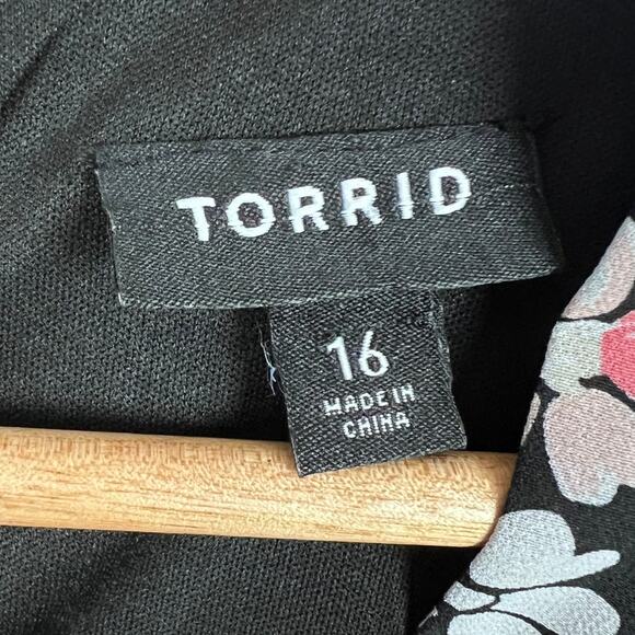 TORRID Womens 16 Black Floral Print Chiffon Tie Neck Flutter Sleeve Skater Dress - Picture 10 of 15